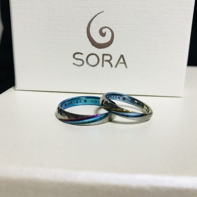 【SORA(ソラ)の口コミ】 カラフルな発色が素敵で、ほかのどの指輪屋さんを見ても、ソラの指輪だけ…