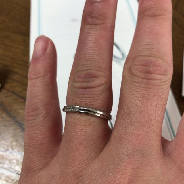 【銀座ダイヤモンドシライシの口コミ】 デザインも良かったし、価格も適正価格というか安いなと思った。1番の決め…