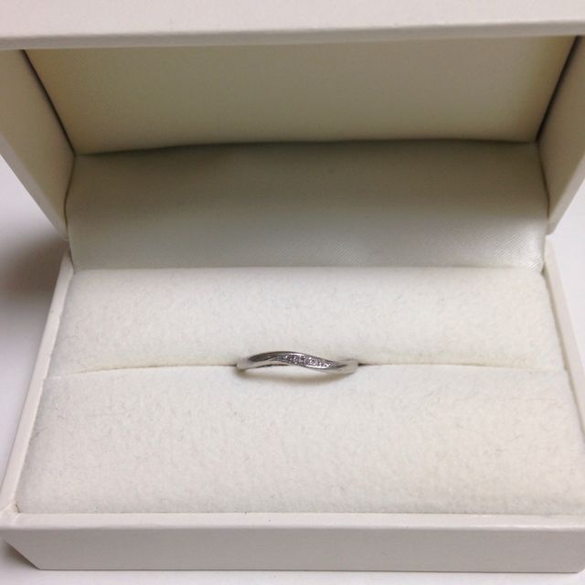 【Miss Platinumの口コミ】 プラチナ900で天然ダイヤモンドをあしらっているのにとてもお値段が安かっ…