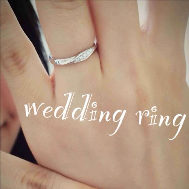 【4℃ BRIDAL(ヨンドシーブライダル)の口コミ】 結婚指輪は主人からのサプライズプレゼントだった為、自分では選んでいま…