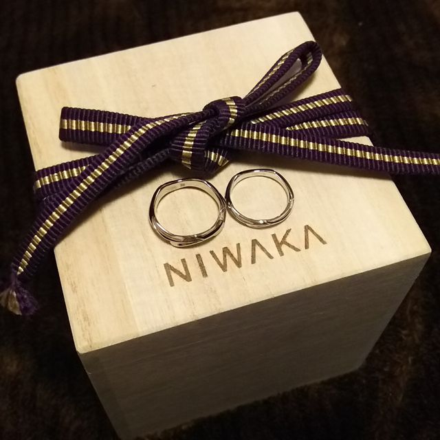 【俄(にわか)の口コミ】 まわりの誰かとあまりかぶらないようなインパクトのある指輪が欲しくて、…