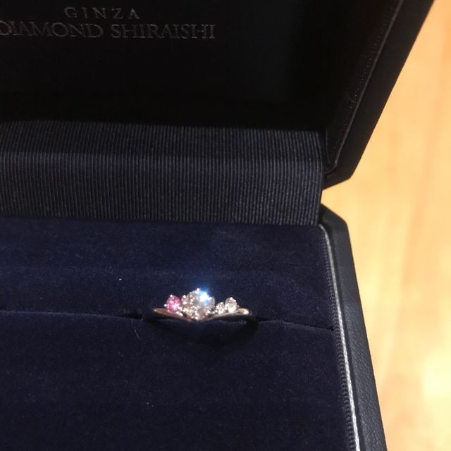【銀座ダイヤモンドシライシの口コミ】 オーダーメイドできることが一番魅力的でした。わたしの好きなピンク色を…