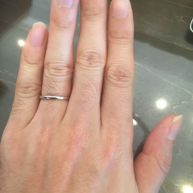 【JEWELRY  KAMATA(ジュエリーかまた)の口コミ】 安い！が、しっかりプラチナです。
ツヤがあり、かなり目立つ感じかします…