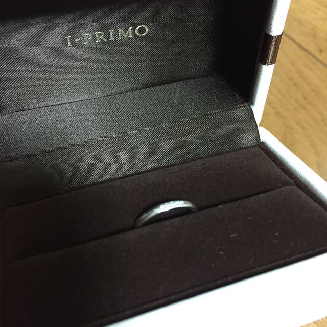 【アイプリモ(I-PRIMO)の口コミ】 リングの細身なものもありましたが、こちらの指輪は細過ぎず、厚過ぎず、…