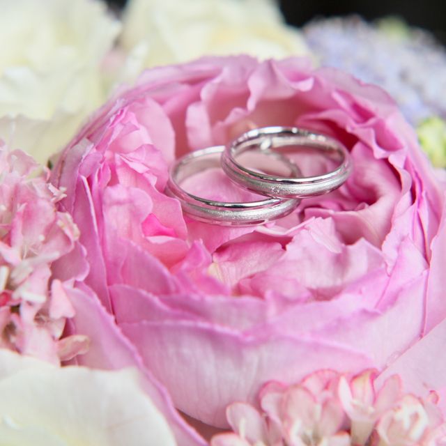 【ENUOVE(イノーヴェ)の口コミ】 10件ほどお店を見て回って、こちらの指輪に決めたのは、同じようなデザイ…