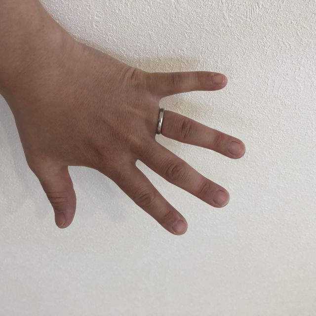 【ティファニー(Tiffany & Co.)の口コミ】 結婚指輪は、憧れのティファニーと決めていました。ダイヤが付いているも…