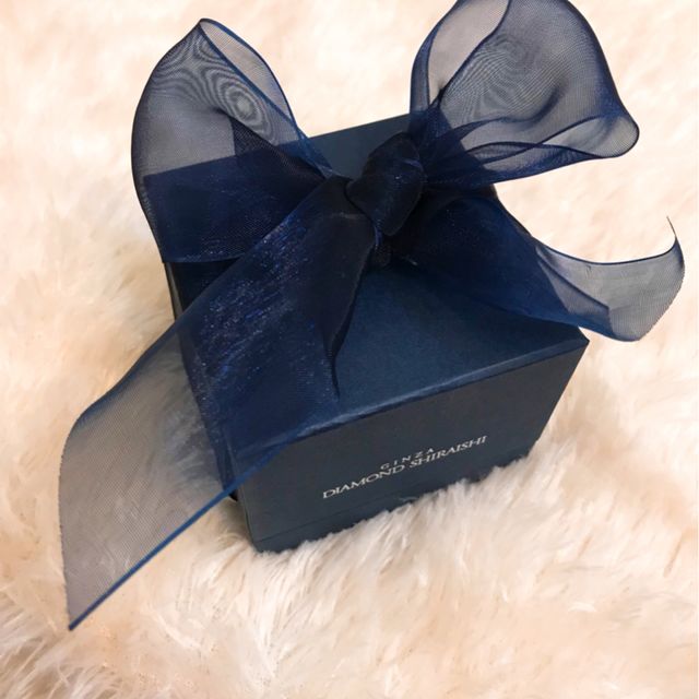 【銀座ダイヤモンドシライシの口コミ】 日常的につけていられるもの、ということで探しました。
ひねったようなラ…