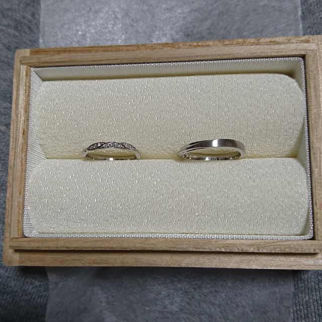 【彩乃瑞(IRONOHA)の口コミ】 披露宴会場が庭園のため、和の雰囲気があるものにしました。普段は指輪を…