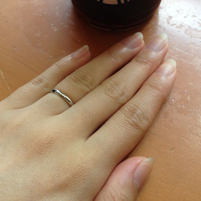 【ティファニー(Tiffany & Co.)の口コミ】 とてもシンプルで飽きのこないデザインで、付けていることを忘れてしまう…