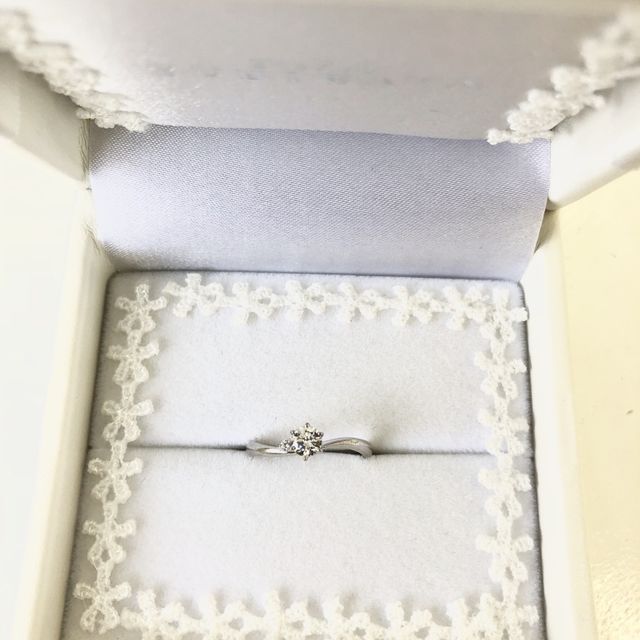 【fleur(フルール)の口コミ】 先に結婚指輪を購入しました。結婚指輪が予算より安く購入出来たので、翌…
