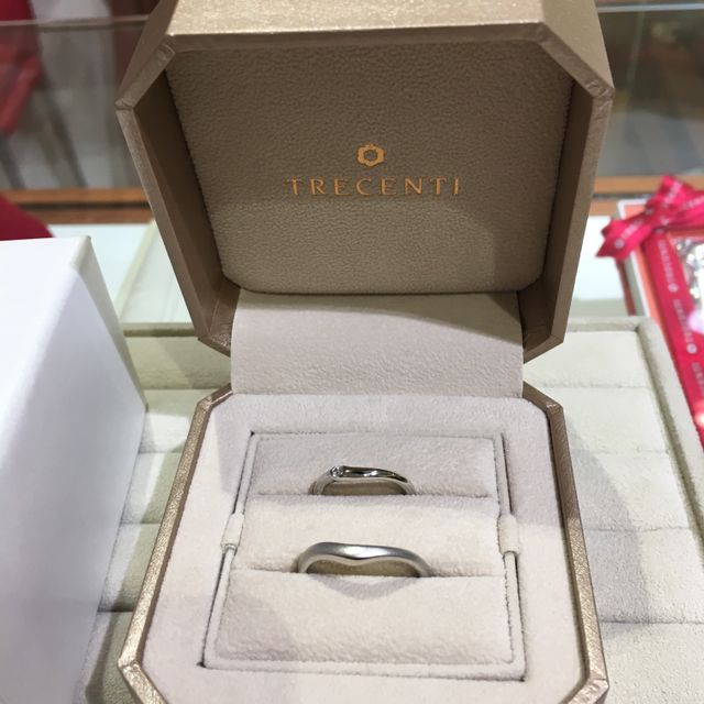 【TRECENTI(トレセンテ)の口コミ】 V字ラインがすごく絶妙で、薬指が長くキレイに見えるカーブでした。
これ…