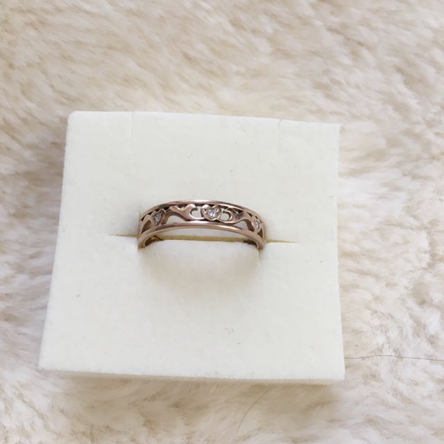 【サマンサティアラブライダル(Samantha Tiara Bridal)の口コミ】 ブランドにこだわりはなく価格がリーズナブルなものを探していて、他のマ…