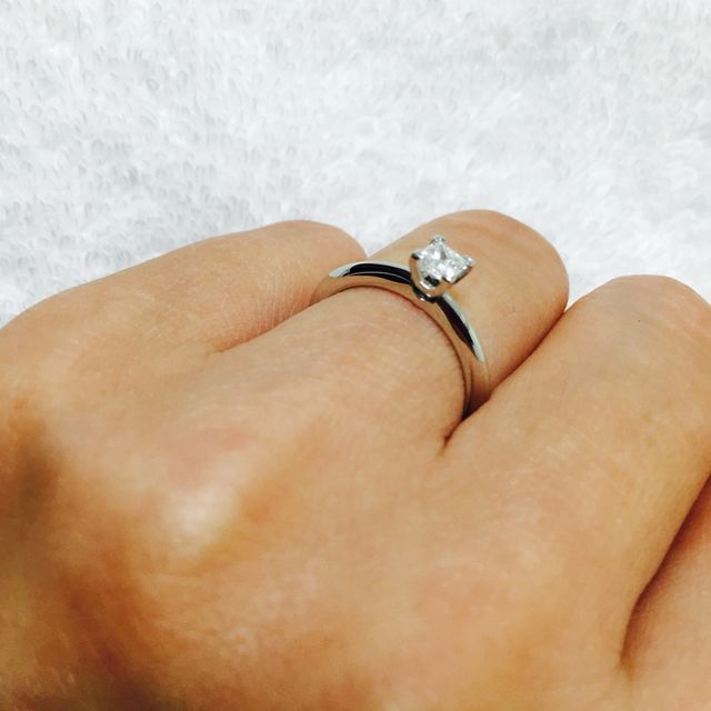 【ティファニー(Tiffany & Co.)の口コミ】 自分で選んだ指輪を試着しました。直感で選び、一目惚れでした。定員さん…