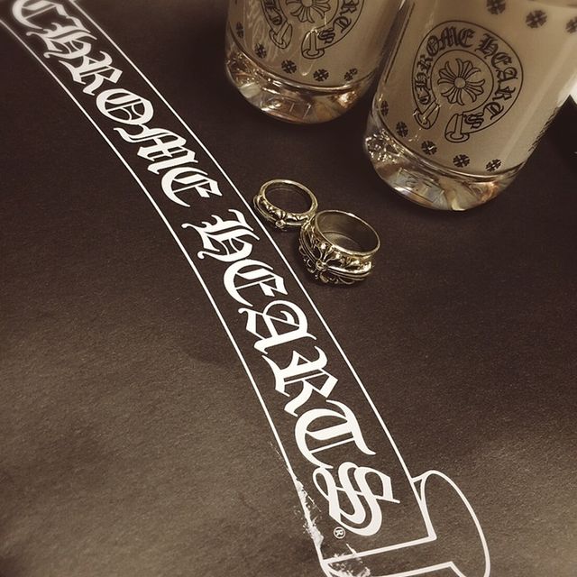 【Chrome Hearts(クロムハーツ)の口コミ】 結婚指輪は最初からクロムハーツと２人で話していました。
デザインまでは…