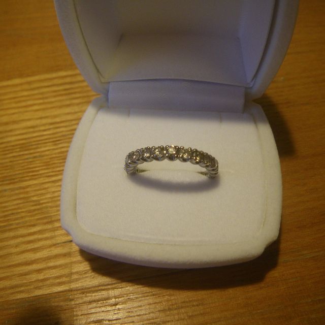 【4℃ BRIDAL(ヨンドシーブライダル)の口コミ】 まず婚約指輪兼いつもつけられる結婚指輪ということで主人にお願いしまし…