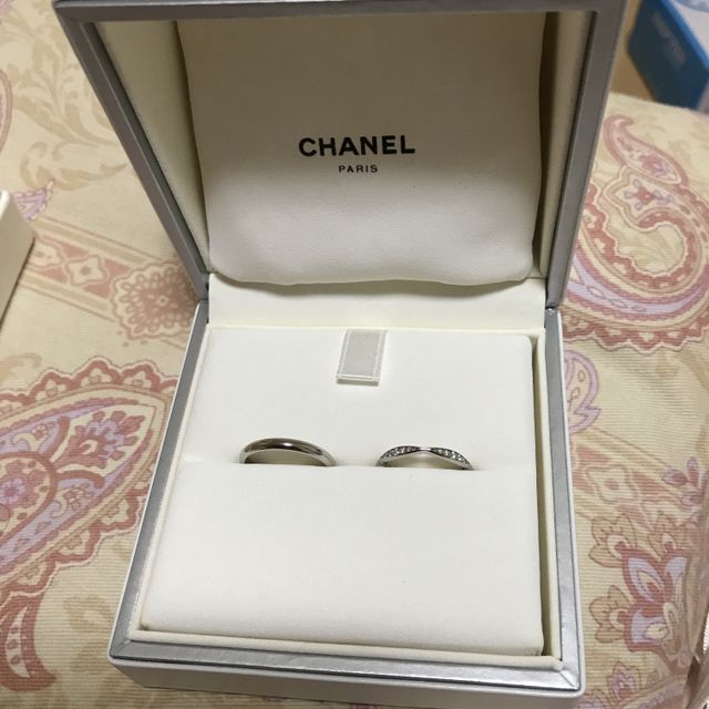 【シャネル(CHANEL)の口コミ】 女性側のデザインが可愛くて、女性らしさを感じさせるので良かったです。…