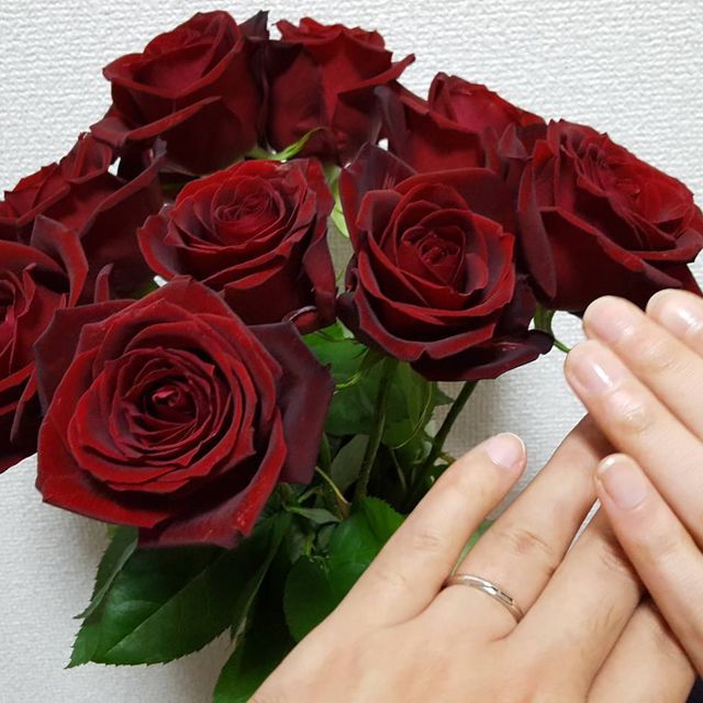 【エクセルコダイヤモンド(EXELCO DIAMOND)の口コミ】 最初はシンプルなデザインのものを検討してましたが、次第にダイヤモンド…