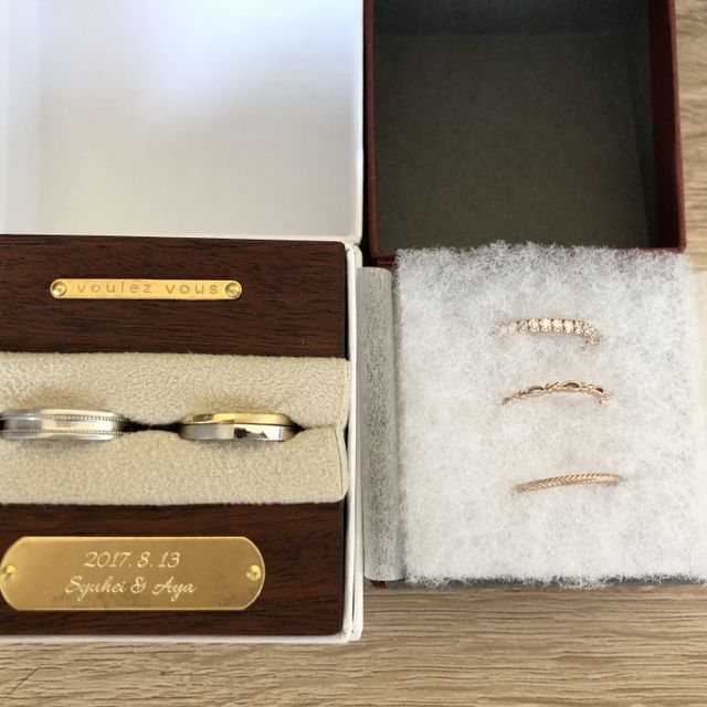【voulez vous(ヴーレ・ヴー)の口コミ】 男女共にストレートラインの3mm以上の太めリングで普段使いのためシンプル…
