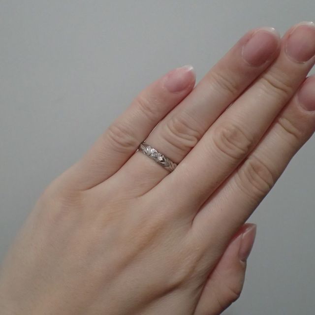 【Wailea(ワイレア)の口コミ】 シンプルすぎず、飽きが来ないデザインを求めておりました。探している最…