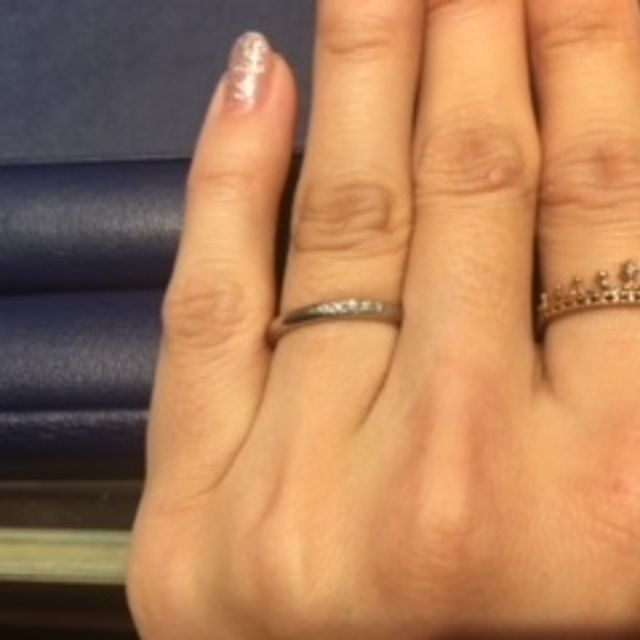 【銀座ダイヤモンドシライシの口コミ】 シンプルなのにダイアモンドが散りばめられていて他にないデザインな所で…