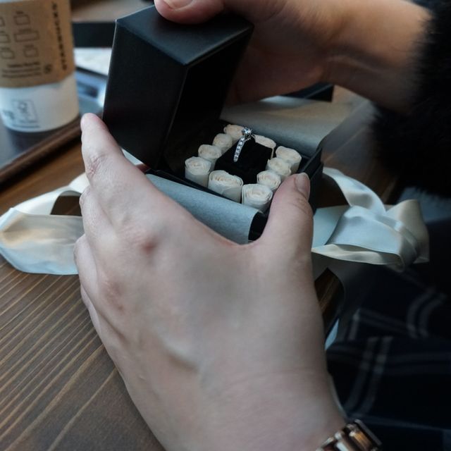 【エクセルコダイヤモンド(EXELCO DIAMOND)の口コミ】 予約して行きました。なので、ゆっくりリングやダイヤモンドを見せてもら…