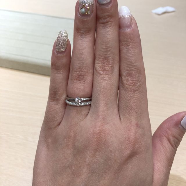 【TRECENTI(トレセンテ)の口コミ】 デザインにとても惹かれました。
上下付け方を変えることで、印象が全く変…