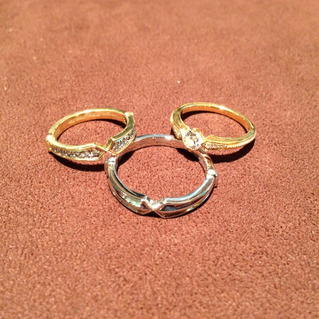 【Princess Bijou(プリンセス・ビジュー)の口コミ】 ・重ねづけするとずれにくいデザインであること。ダイアモンドがたくさん…