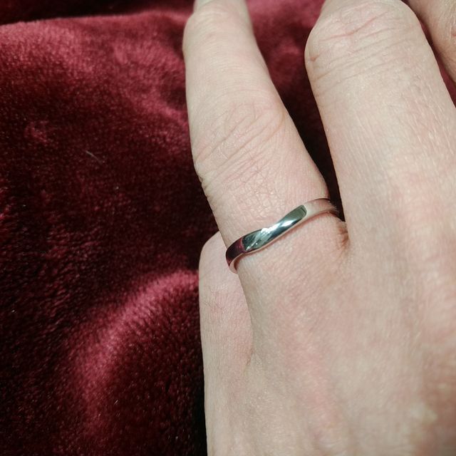【宝寿堂(ほうじゅどう)の口コミ】 私は普段指輪をしないので、シンプルなリングを探していました。ただなに…