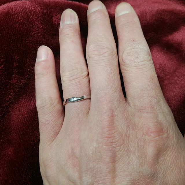 【宝寿堂(ほうじゅどう)の口コミ】 私は普段指輪をしないので、シンプルなリングを探していました。ただなに…