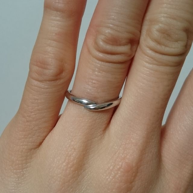 【宝寿堂(ほうじゅどう)の口コミ】 シンプルなものを探していました。しかし、ただのリングだけでは物足りな…