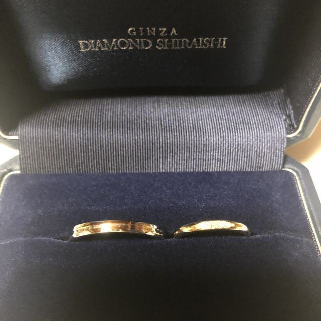 【銀座ダイヤモンドシライシの口コミ】 シンプルで指にフィットするつけ心地のよい指輪を探していました。
ホーム…