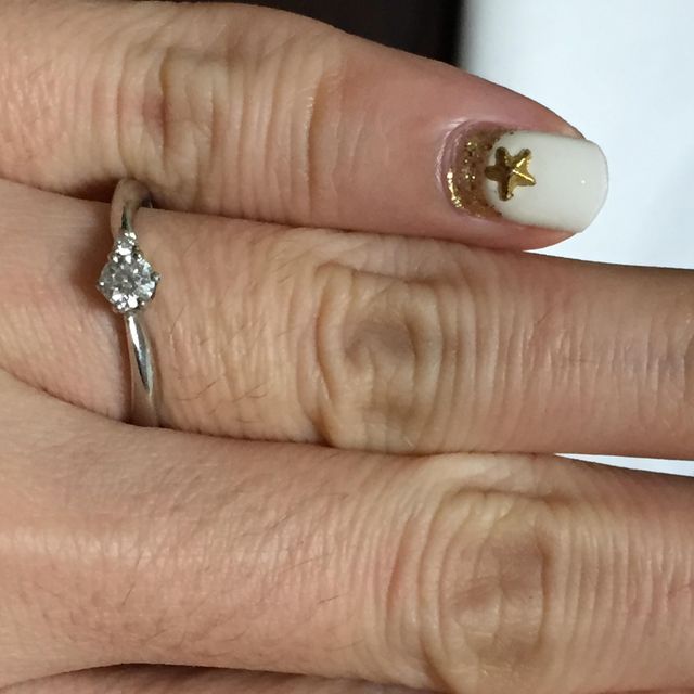 【組曲ジュエリーの口コミ】 実は保証書がなく、値段が3万位安く買いました。買うときに、売ったりは出…