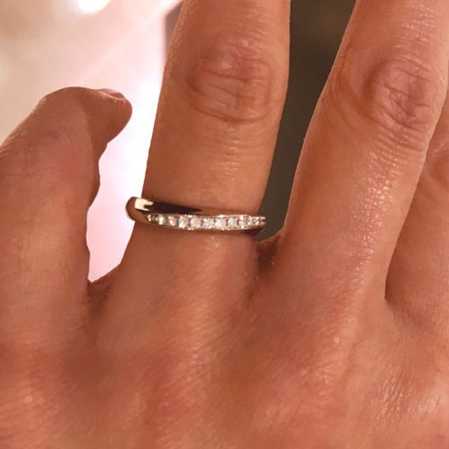 【俄(にわか)の口コミ】 ダイヤモンドのしっかりとした輝きが第一の魅力です。第二の魅力は品のあ…