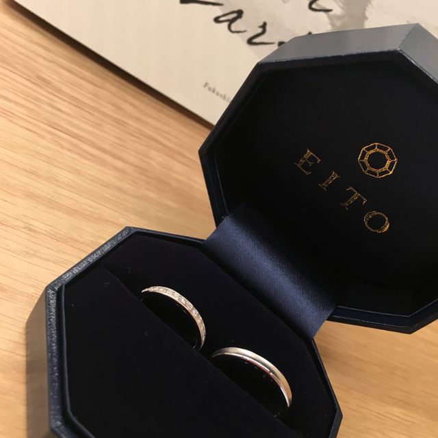 【EITO(エイト)の口コミ】 私はキラキラした指輪を探していました。ですがダイヤが取れたり、服に引…