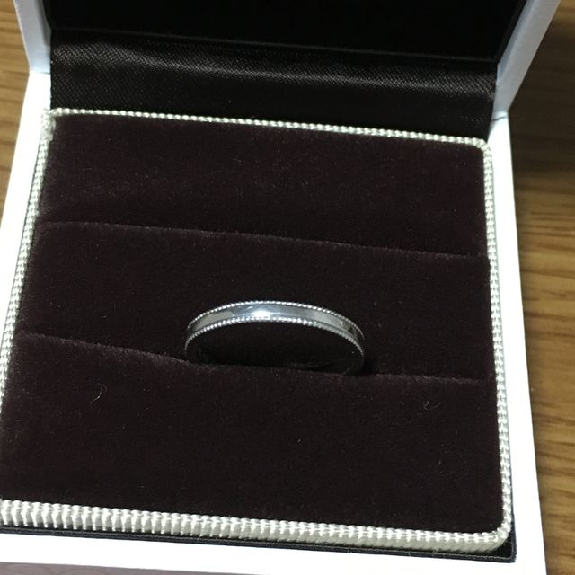 【JEWELRY  KAMATA(ジュエリーかまた)の口コミ】 シンプルかつ、彼女のリングとペアになるようにオーダーしました。他のデ…