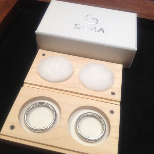 【SORA(ソラ)の口コミ】 自分たちだけのオリジナルの結婚指輪が良いという二人の考えからオーダー…