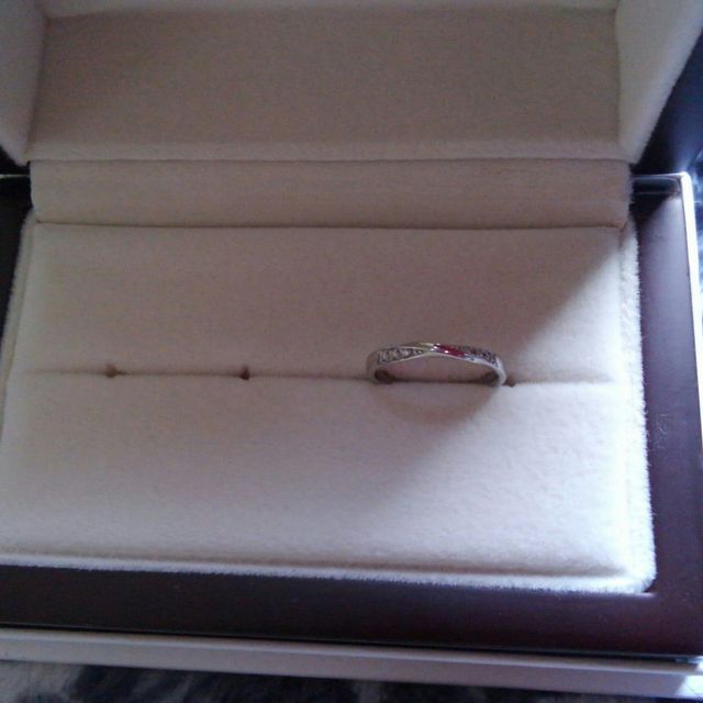 【KITAGAWA(キタガワ)の口コミ】 ダイヤが入っているのですが、あまりキラキラして派手になりすぎることが…