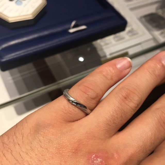 【エクセルコダイヤモンド(EXELCO DIAMOND)の口コミ】 旦那が太めのデザイン、私が細めのデザインでおそろいのものがよく、ダイ…