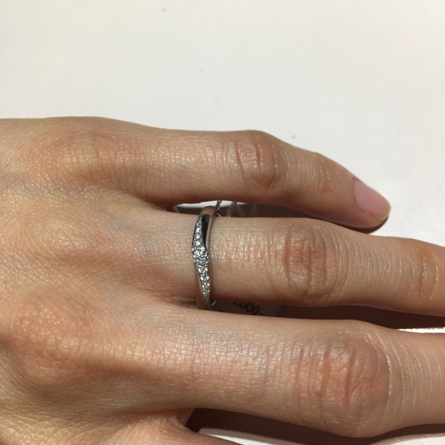 【TRECENTI(トレセンテ)の口コミ】 双子ダイヤという、一つのダイヤを二つにしてそれぞれのリングに着ける事…