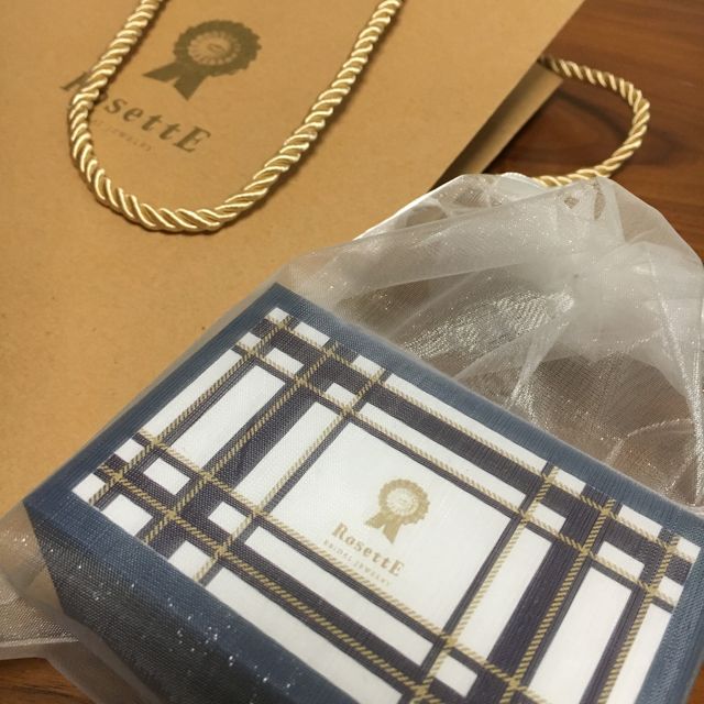 【RosettE(ロゼット)の口コミ】 2人とも指が細めなので既製品では、なかなかいいものが見つかりませんでし…