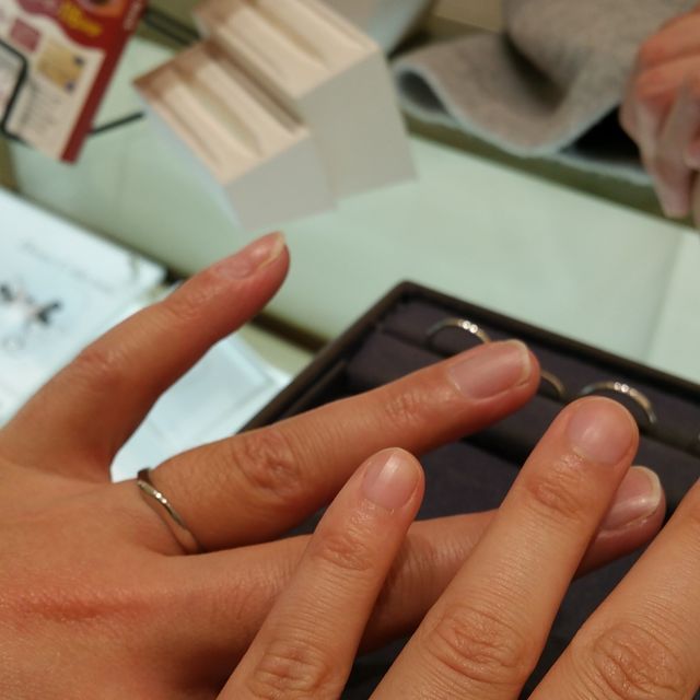 【THE KISS(ザ・キッス)の口コミ】 ディズニープリンセスのシンデレラをテーマにしている指輪でシンプルなVラ…