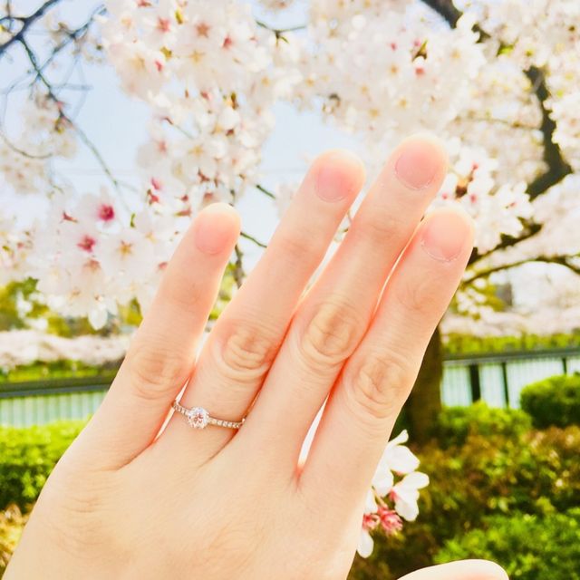 【カルティエ(Cartier)の口コミ】 私は元々リング部分が華奢で細めで、パヴェタイプが好みでした。エタンセ…