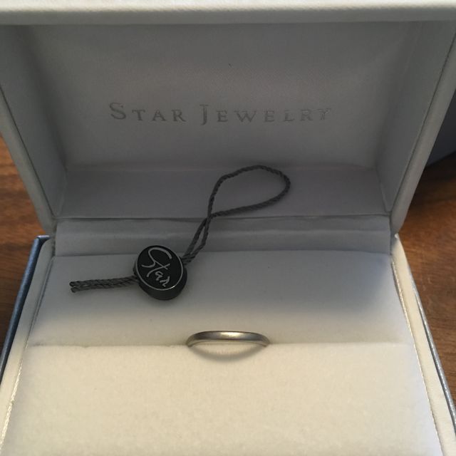 【STAR JEWELRY(スタージュエリー)の口コミ】 結婚指輪は旦那さんに常につけてもらいたかったので、旦那さんの希望にそ…