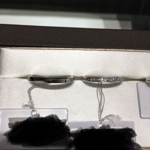 【アイプリモ(I-PRIMO)の口コミ】 シンプルな物からハーフエタニティまでいろいろ見ました。希望はシンプル…