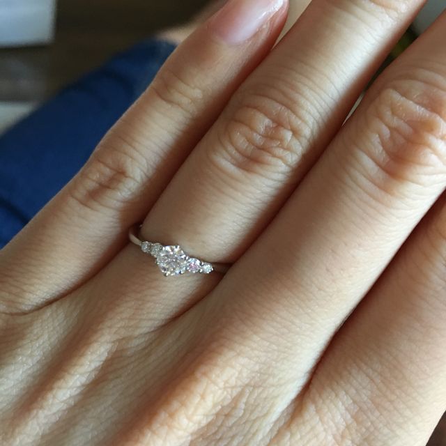 【ヴァンドーム青山(VENDOME AOYAMA)の口コミ】 一目惚れしました！元々好きなブランドで婚約指輪やアクセサリーのプレゼ…
