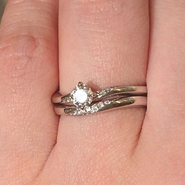 【俄(にわか)の口コミ】 彼が婚約指輪にあまり乗り気でなかったので、婚約指輪と結婚指輪がセット…