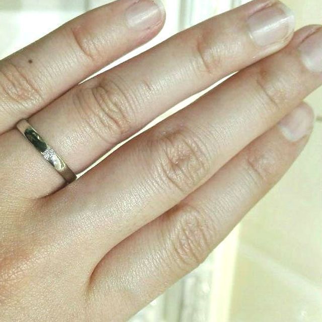 【ギンザタナカブライダル(GINZA TANAKA BRIDAL)の口コミ】 プラチナ純度９９．９％なので非常に綺麗な輝きをしていると思います。デ…