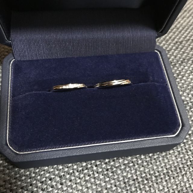 【銀座ダイヤモンドシライシの口コミ】 彼と相談し、おそろいのデザインがいいということになり、ラディアントデ…