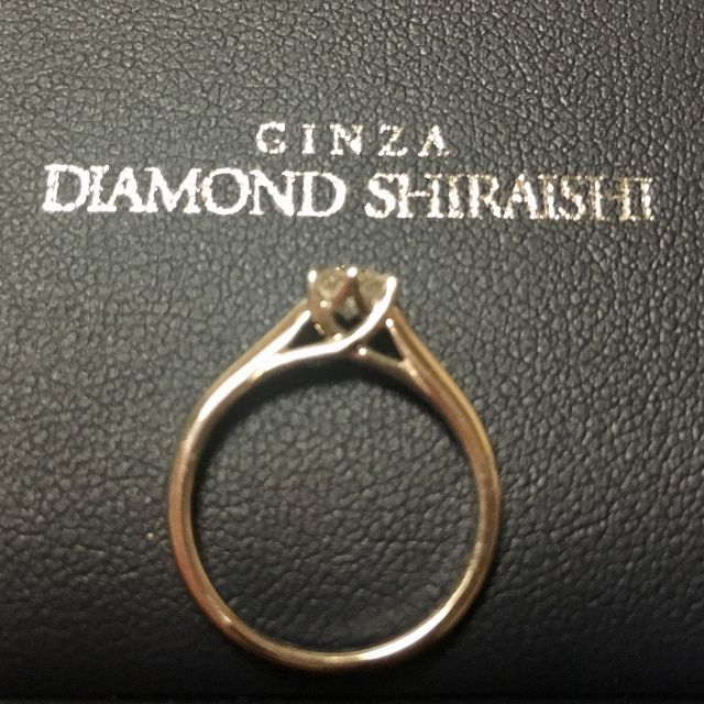 【銀座ダイヤモンドシライシの口コミ】 最初からデザインにこだわりたいと考えており、横から見たときのデザイン…