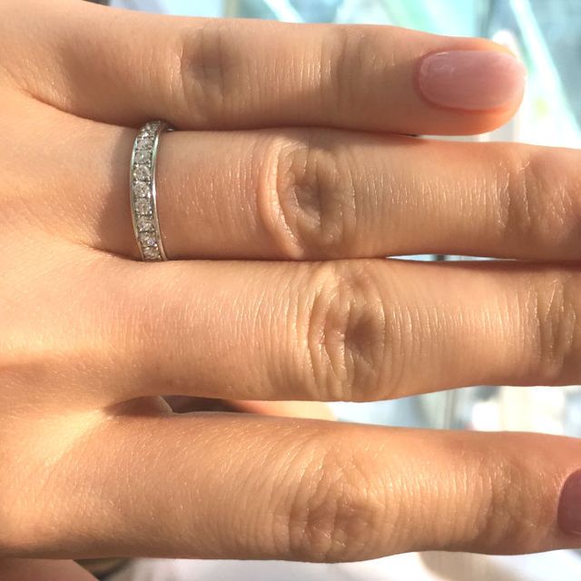 【GALA JEWELRY(ガラジュエリー)の口コミ】 ダイヤモンドは一つ一つが結構大きく存在感があり輝きが綺麗だと思います…